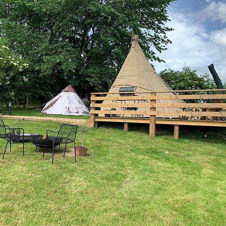 Burtree House & Retreats Tipi With Secluded Hot Tub Ξενοδοχείο Thirkleby Εξωτερικό φωτογραφία
