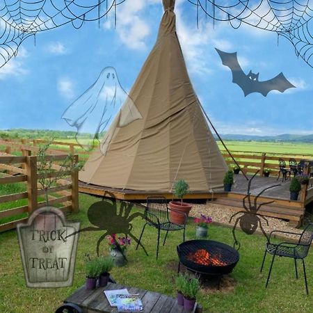 Burtree House & Retreats Tipi With Secluded Hot Tub Ξενοδοχείο Thirkleby Εξωτερικό φωτογραφία