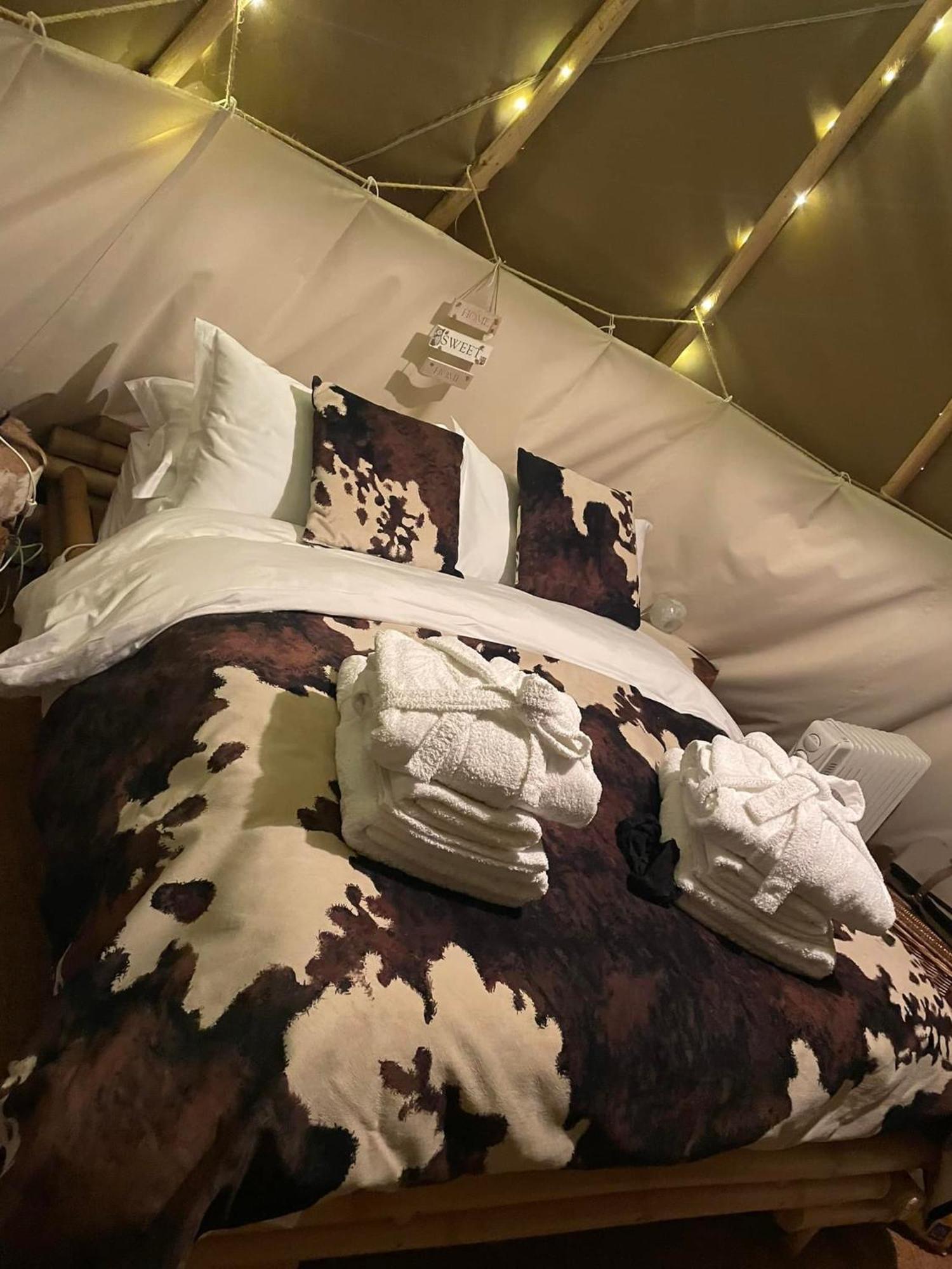 Burtree House & Retreats Tipi With Secluded Hot Tub Ξενοδοχείο Thirkleby Εξωτερικό φωτογραφία