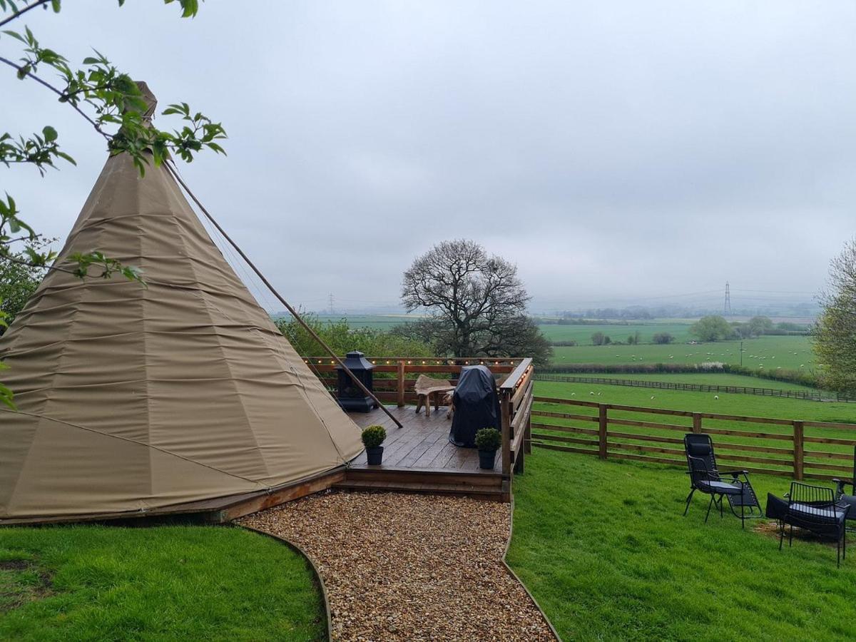 Burtree House & Retreats Tipi With Secluded Hot Tub Ξενοδοχείο Thirkleby Εξωτερικό φωτογραφία