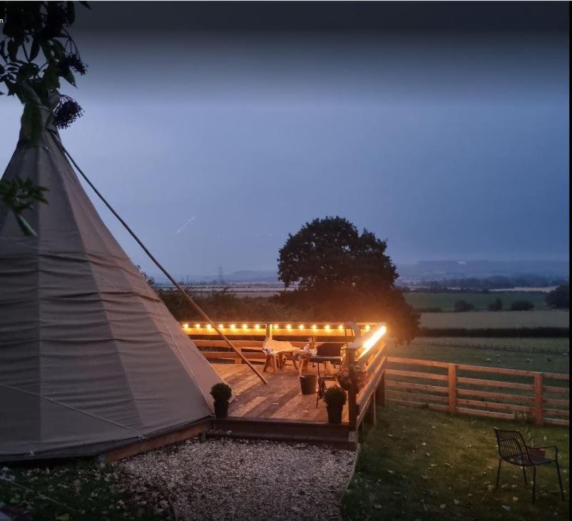 Burtree House & Retreats Tipi With Secluded Hot Tub Ξενοδοχείο Thirkleby Εξωτερικό φωτογραφία